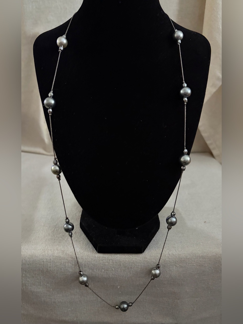 Elegant Long Pearl Station Necklace - Gray